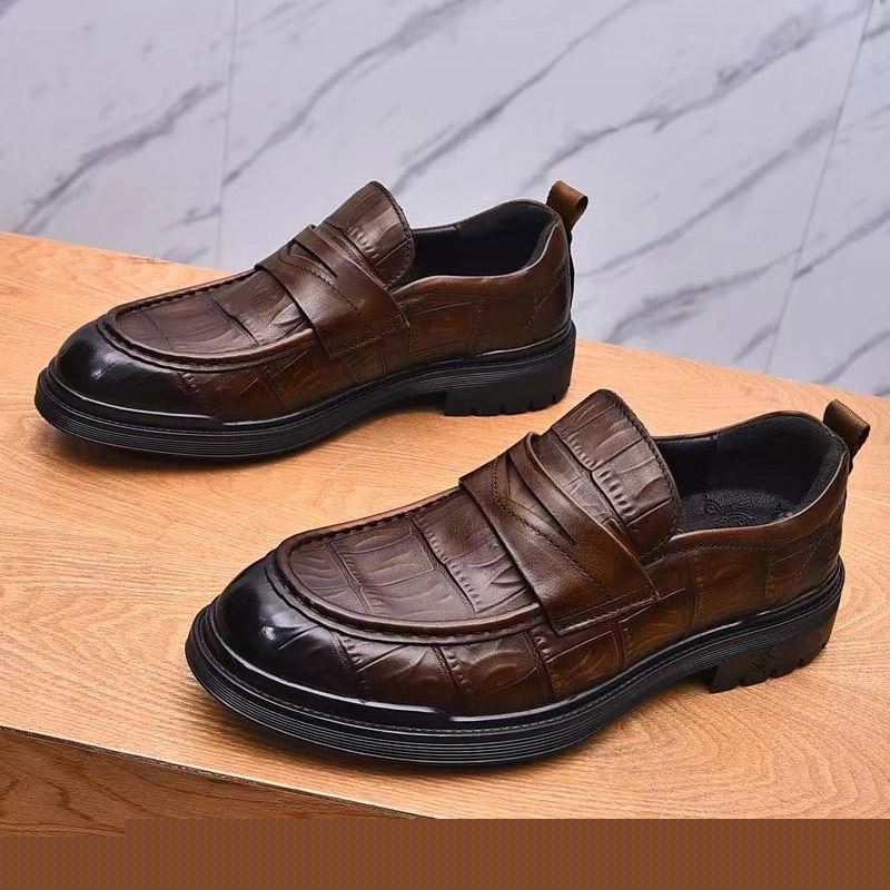 Pra*a casual shoes